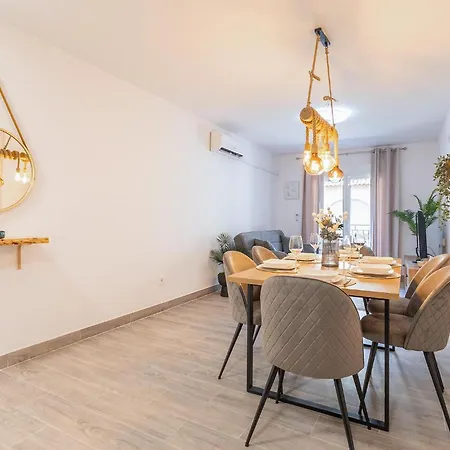 公寓 2 Bedroom Awesome In *