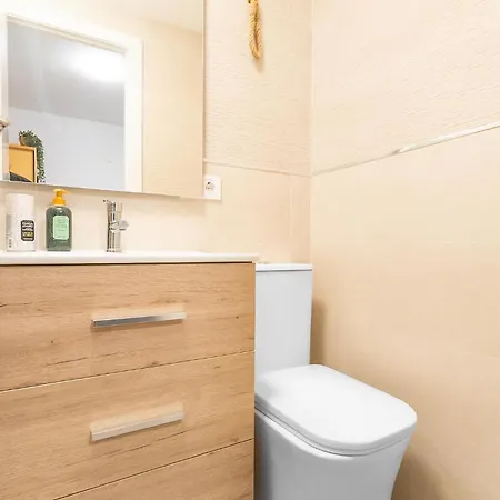 2 Bedroom Awesome In *