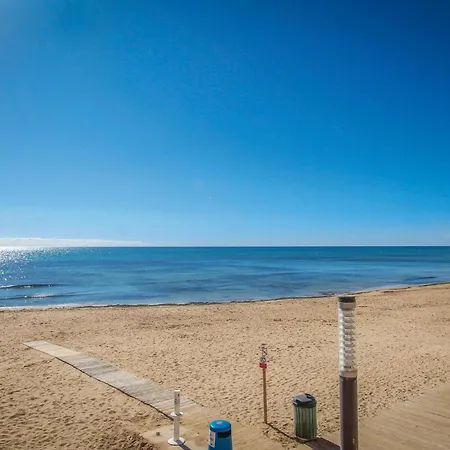 2 Bedroom Awesome In شقة