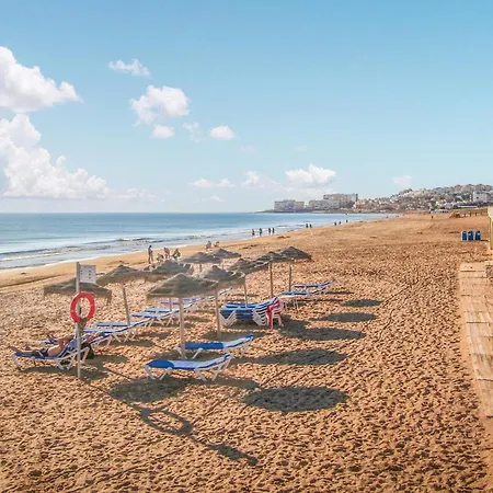 2 Bedroom Awesome In شقة تورّيفيِخا