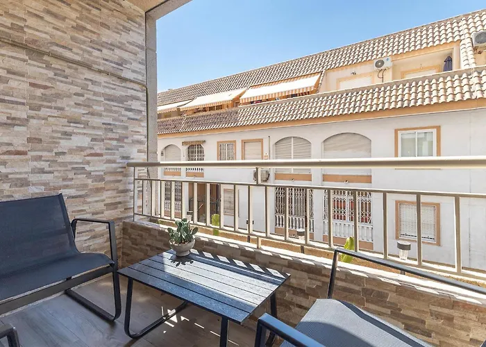 2 Bedroom Awesome In Apartment