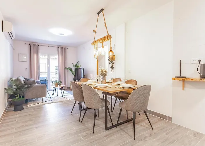 2 Bedroom Awesome In Apartment Torrevieja