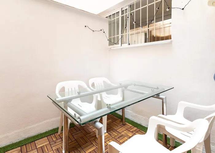 2 Bedroom Awesome In Apartment Torrevieja